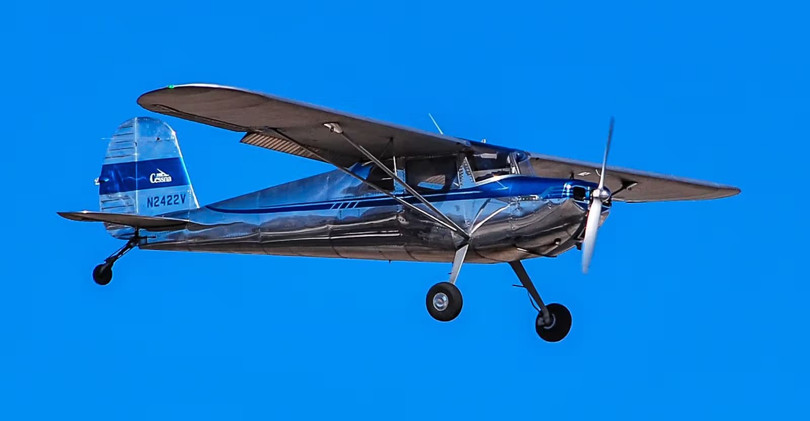 N2422V — Cessna
