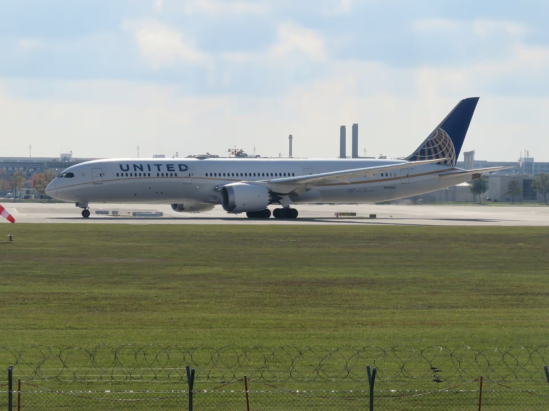 N38950 — Boeing at Munich Airport