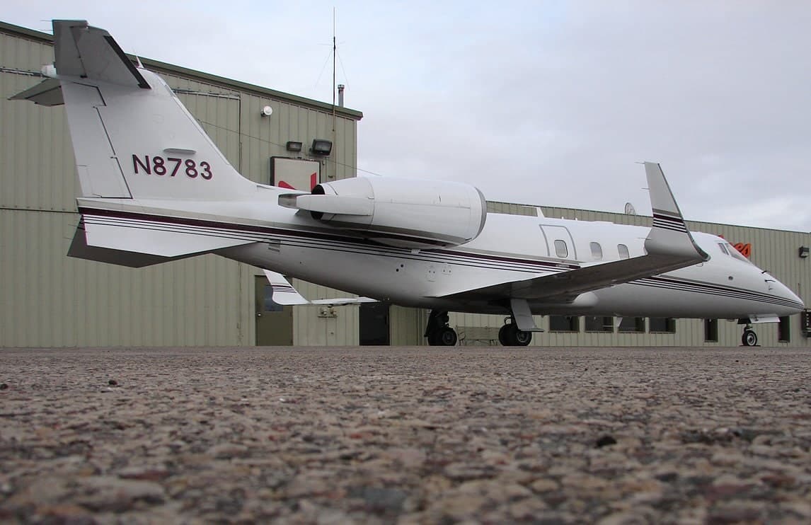 N8783 — Business jet
