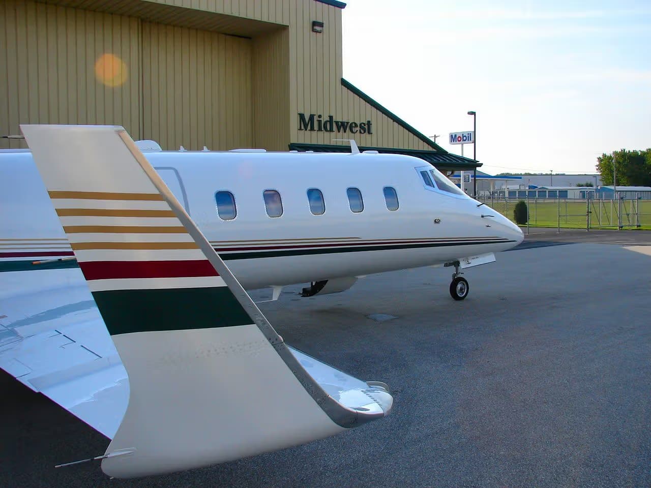 N335AF — Business jet