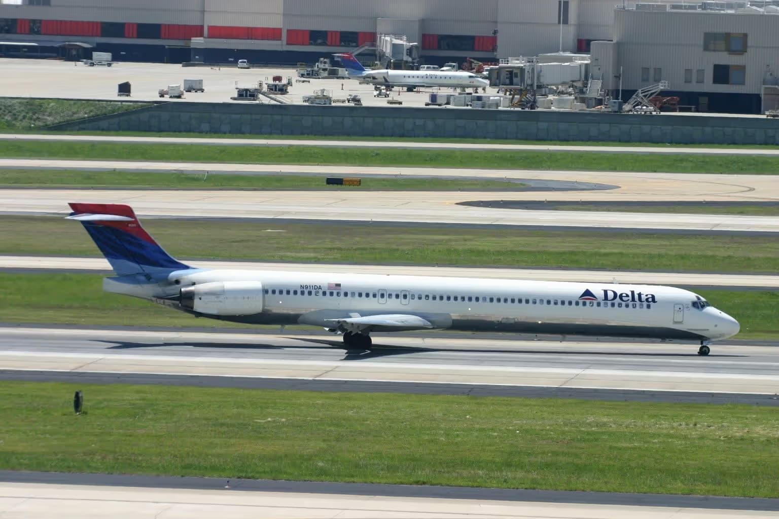 N911DA — Aircraft