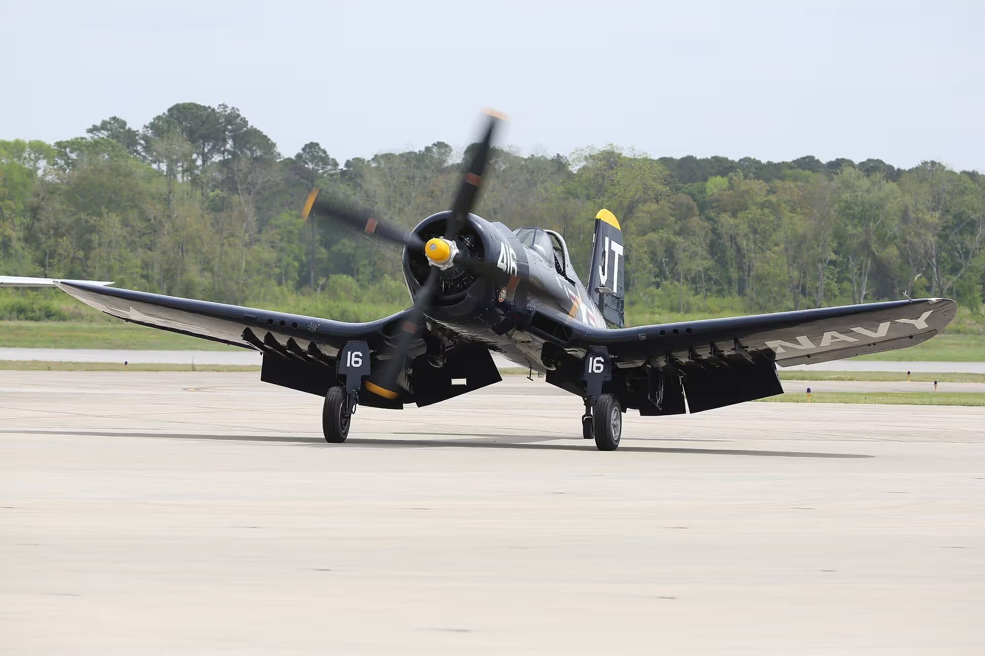 Unidentified — Single-engine aircraft