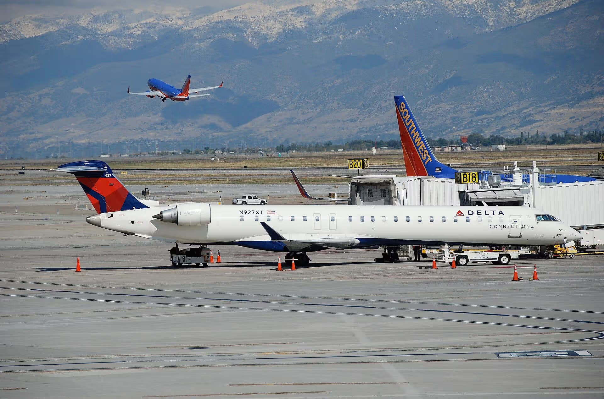 N927XJ — Bombardier