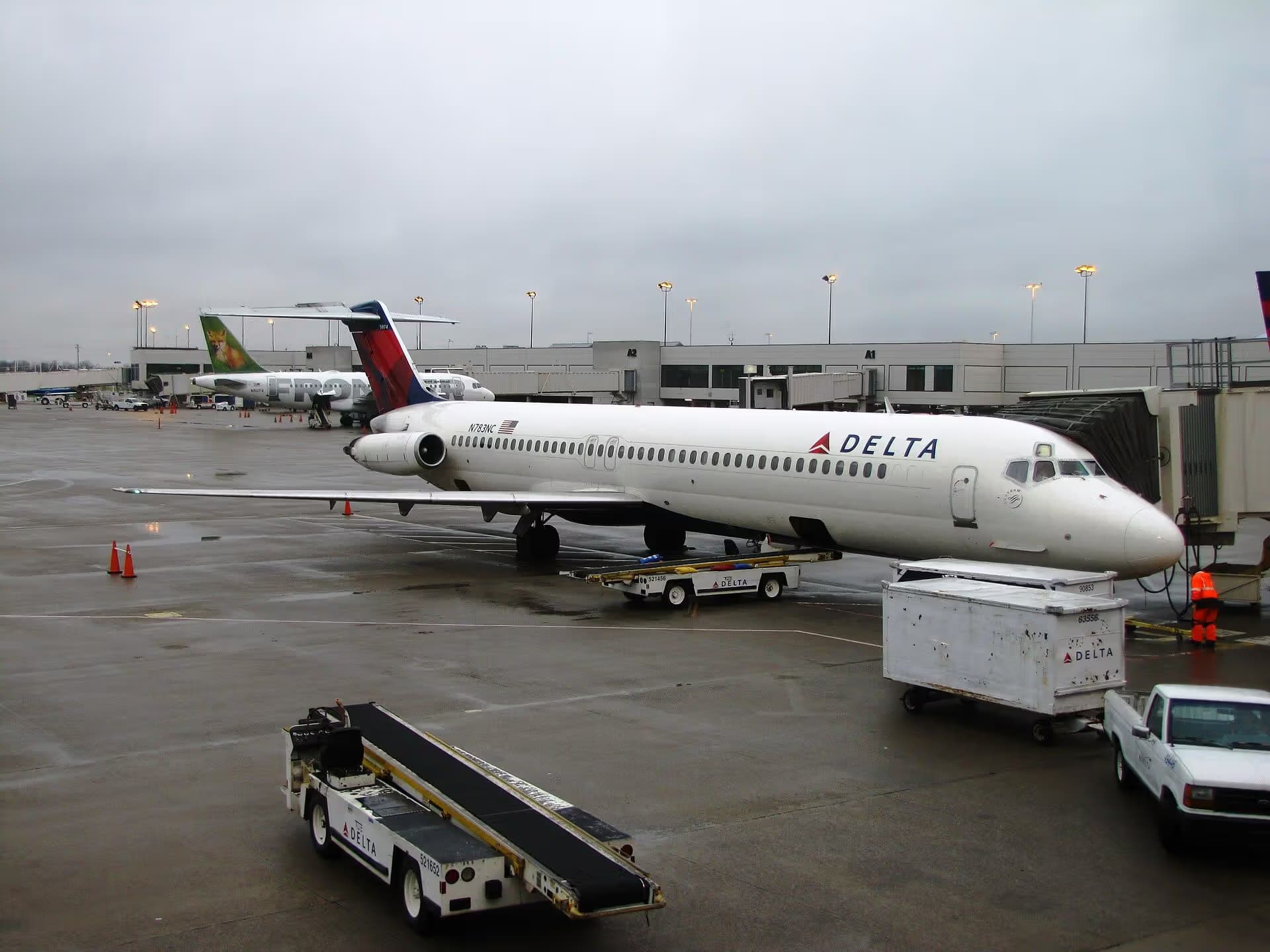 N783NC — Twin-engine aircraft