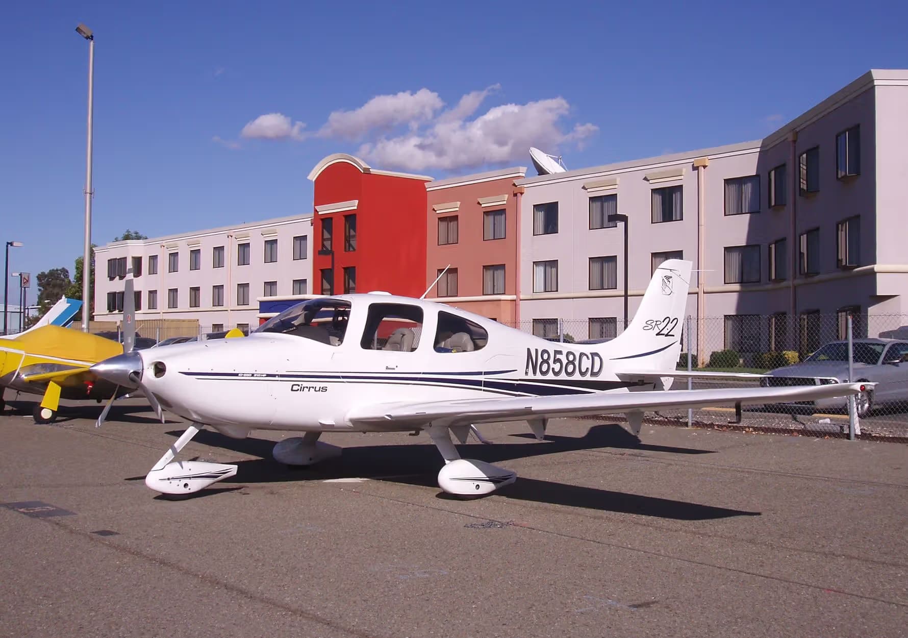 N878CD — Cirrus