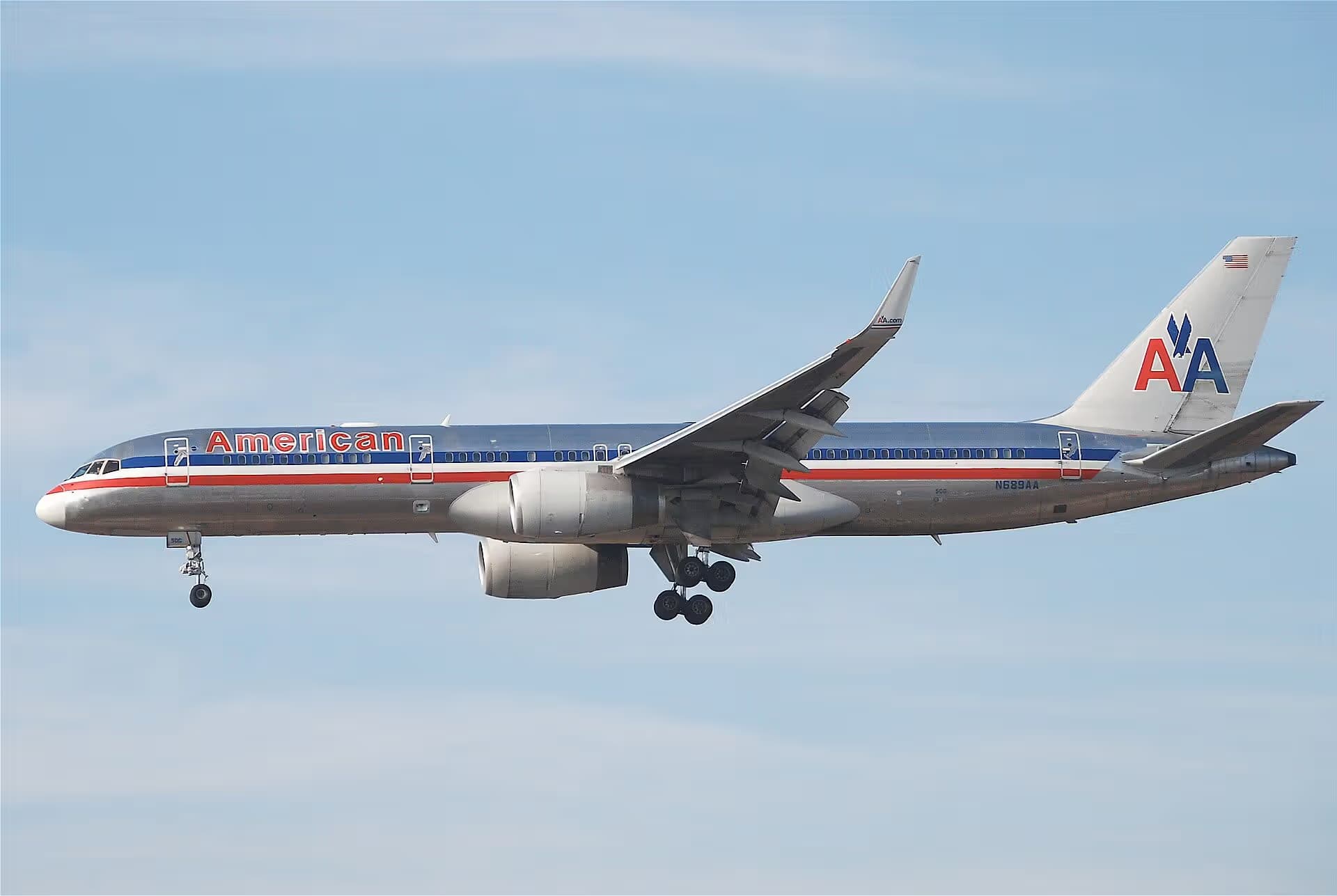 N689AA — Twin-engine aircraft
