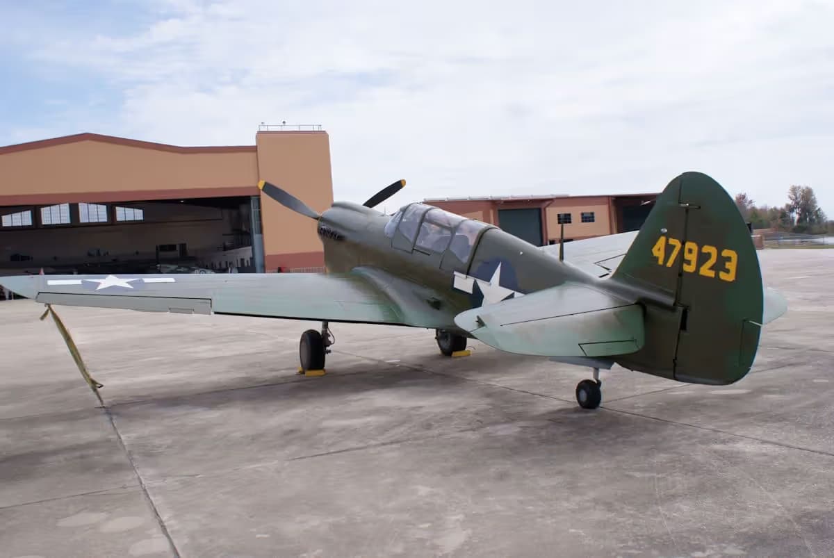 Unidentified — Single-engine aircraft