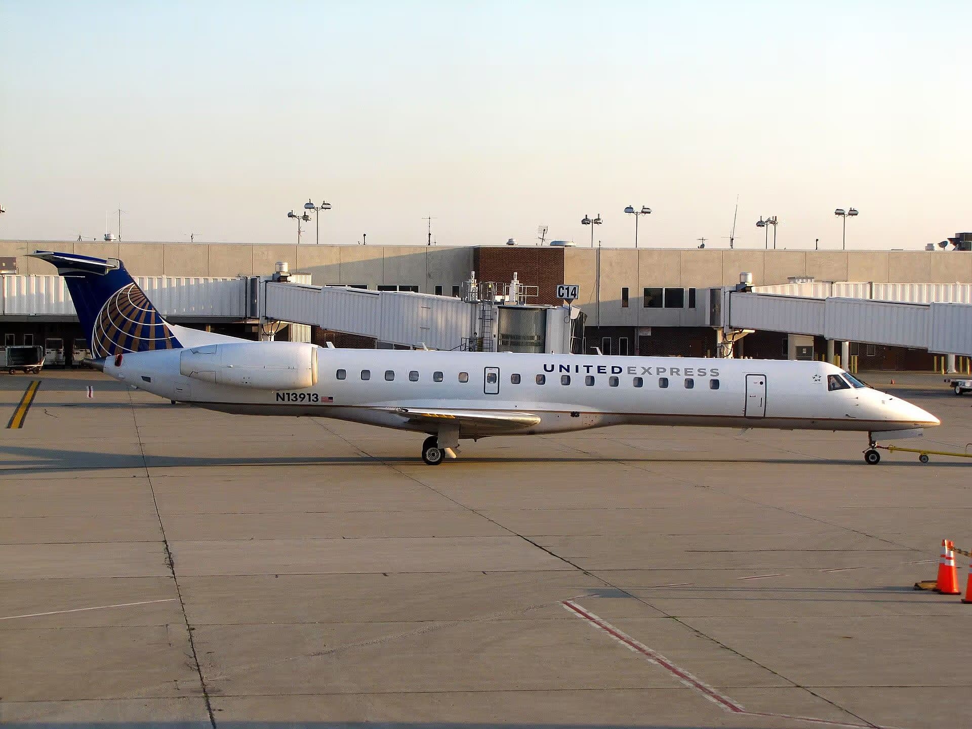 N13913 — Aircraft