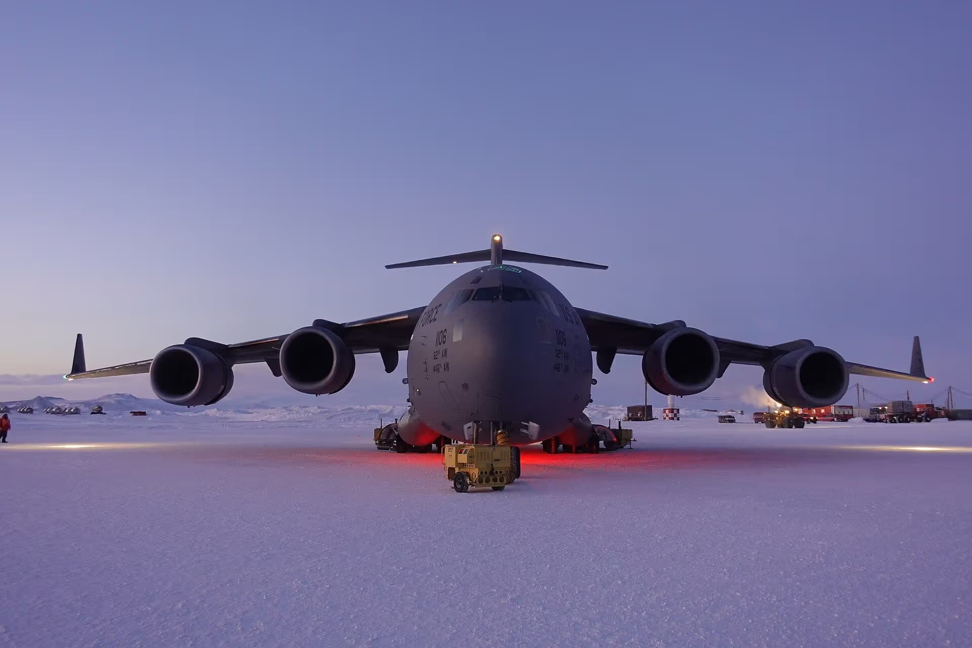 Unidentified — Boeing
