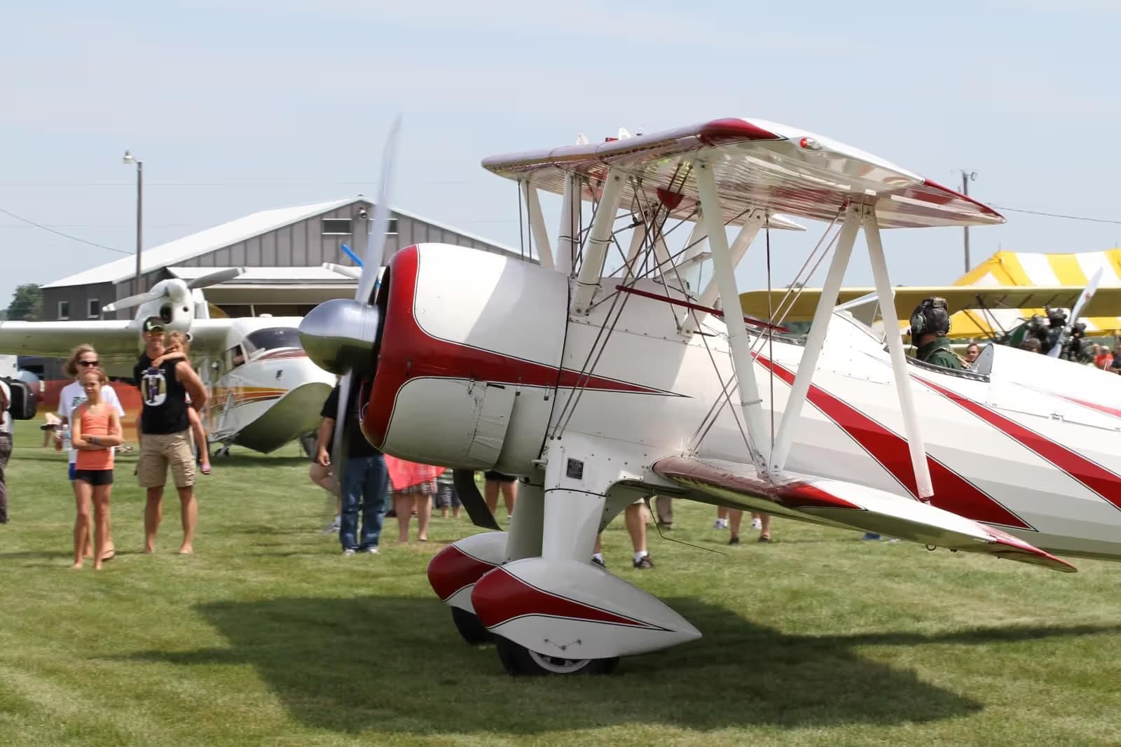N75697 — Single-engine aircraft