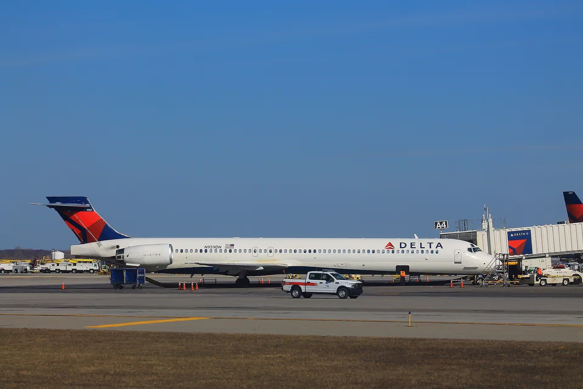 N959DN — Douglas