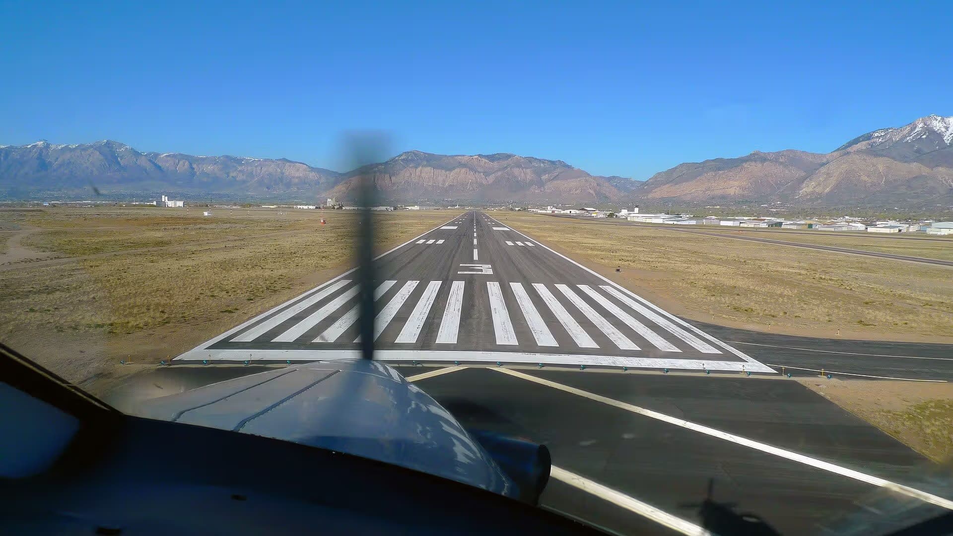 N777JZ — Aircraft at Ogden Hinckley Airport