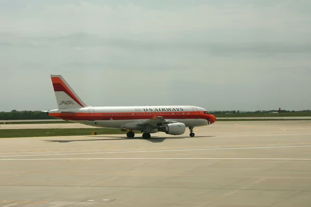 N742PS — Twin-engine aircraft