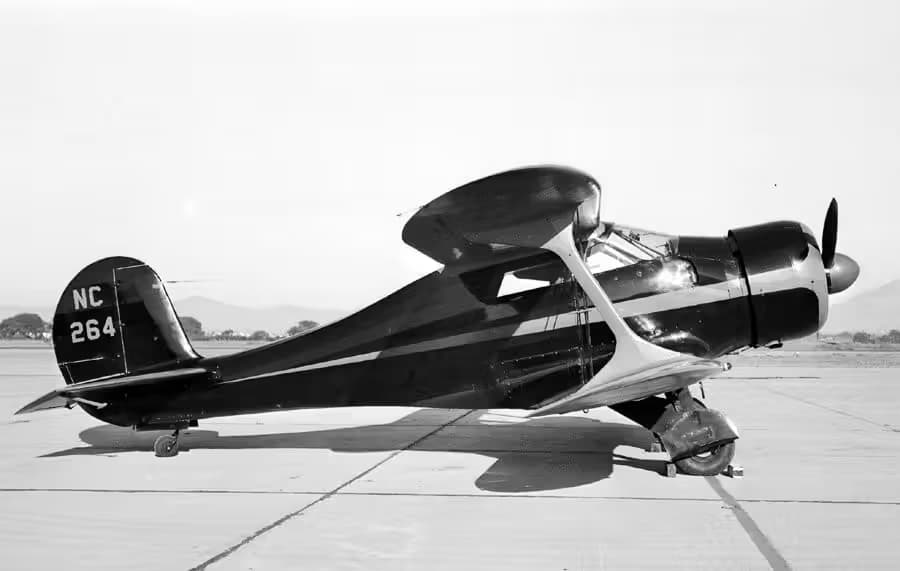 Unidentified — Single-engine aircraft