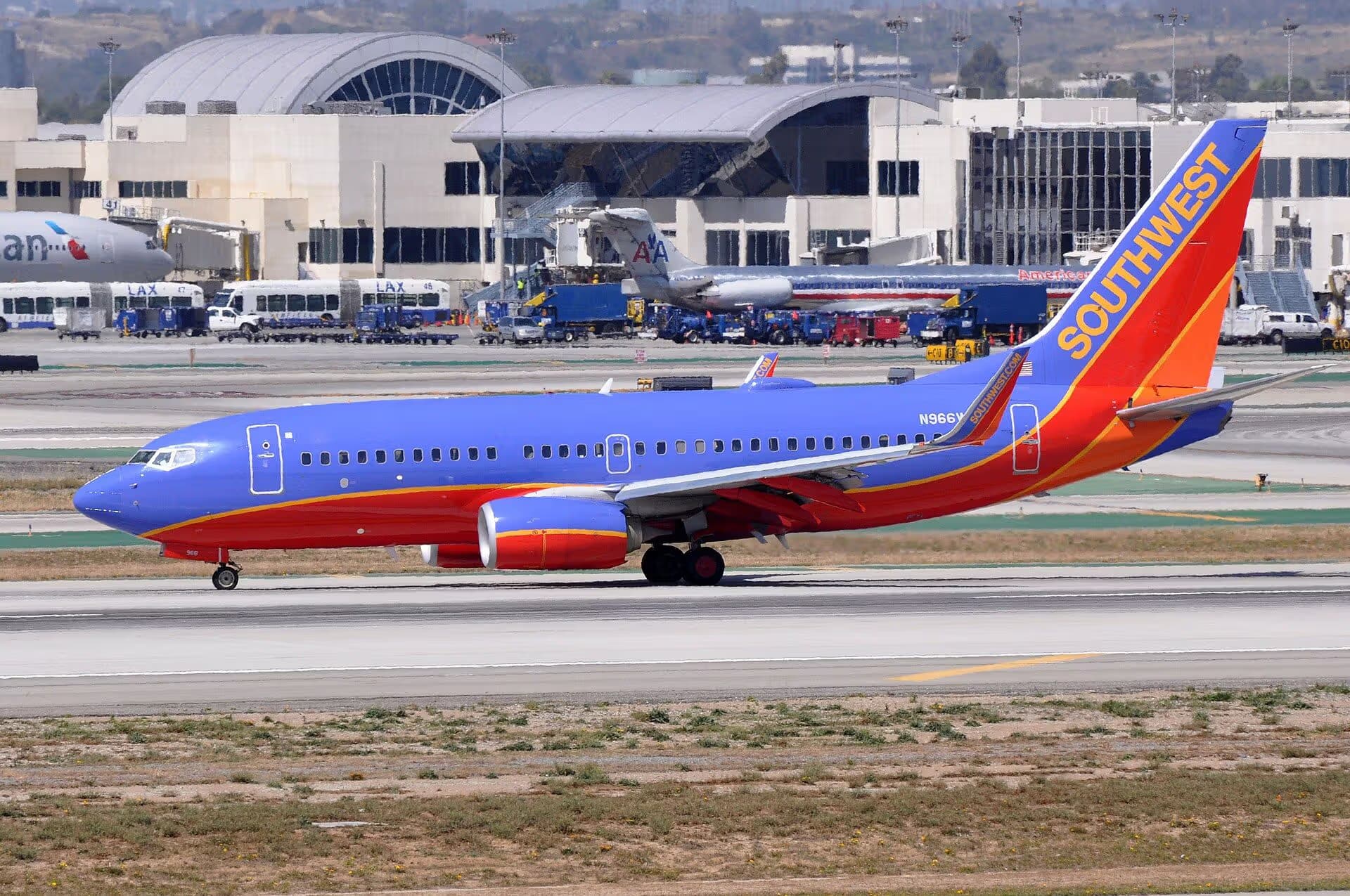 N966WN — Boeing