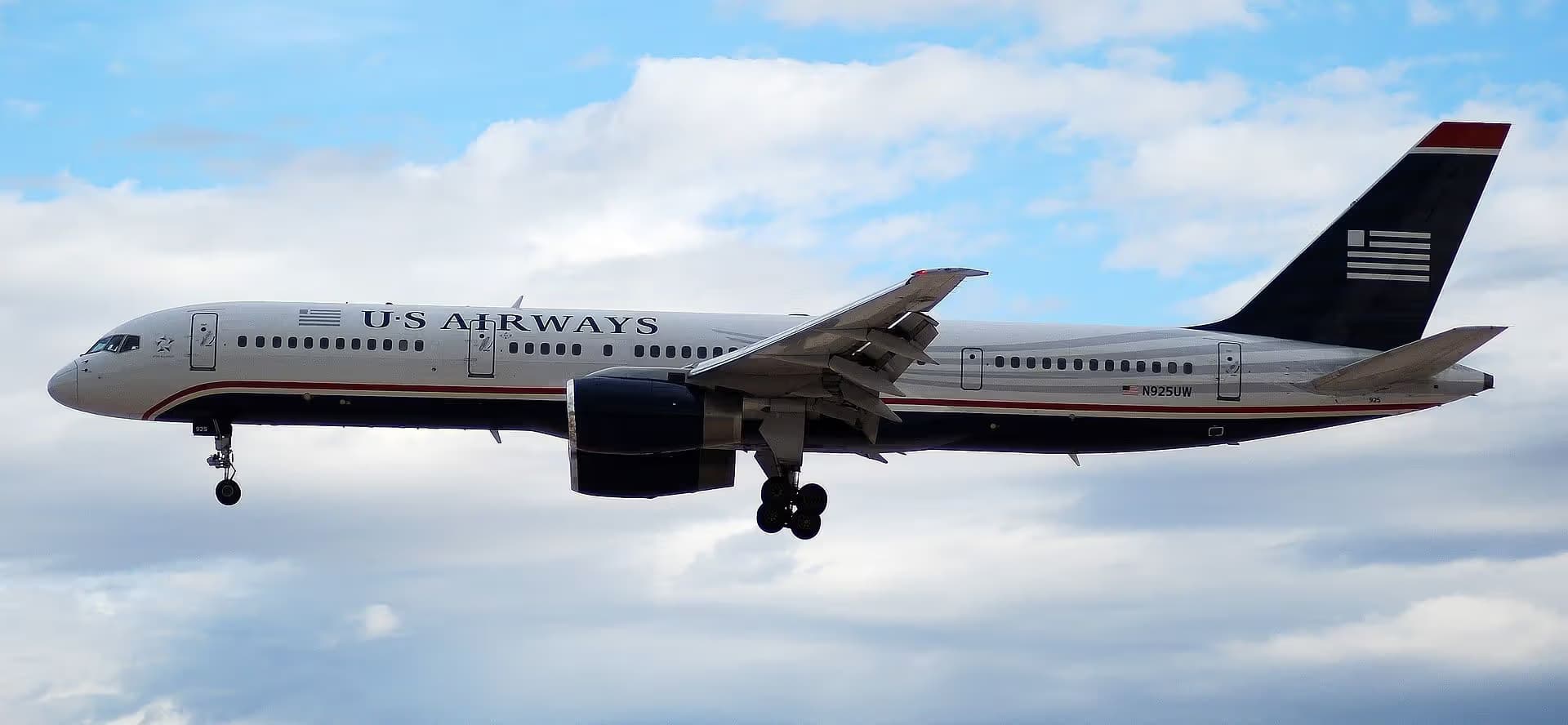 N925UW — Twin-engine aircraft