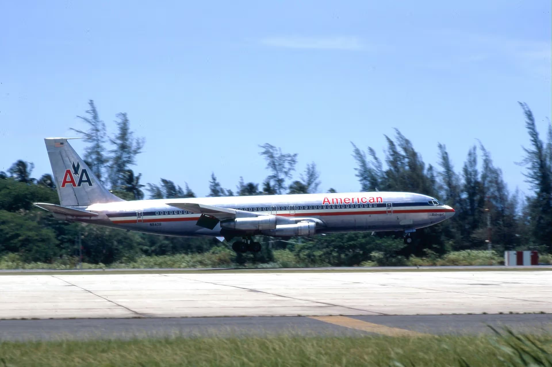 N8408 — Boeing