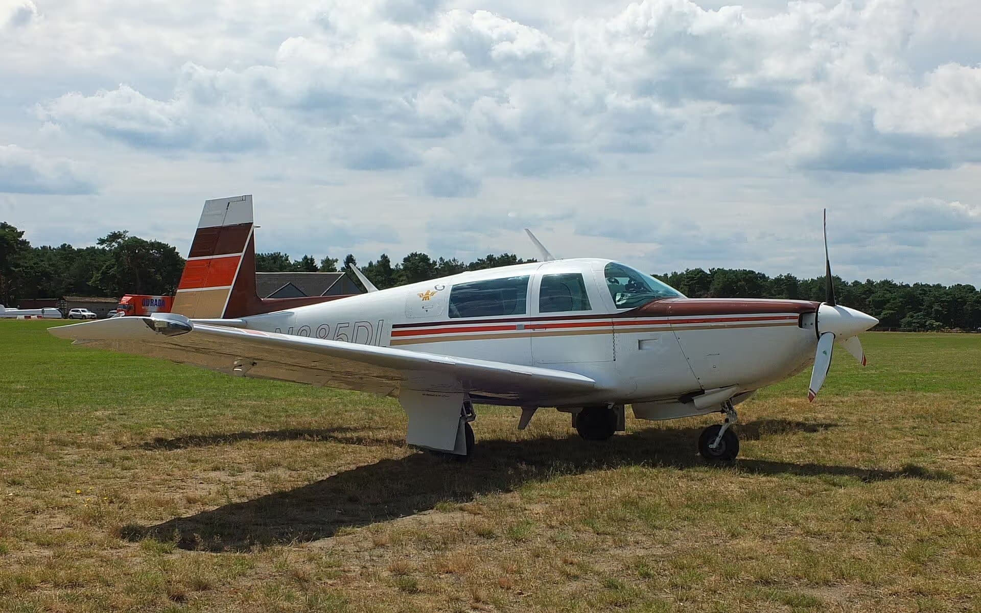 N885DL — Single-engine aircraft