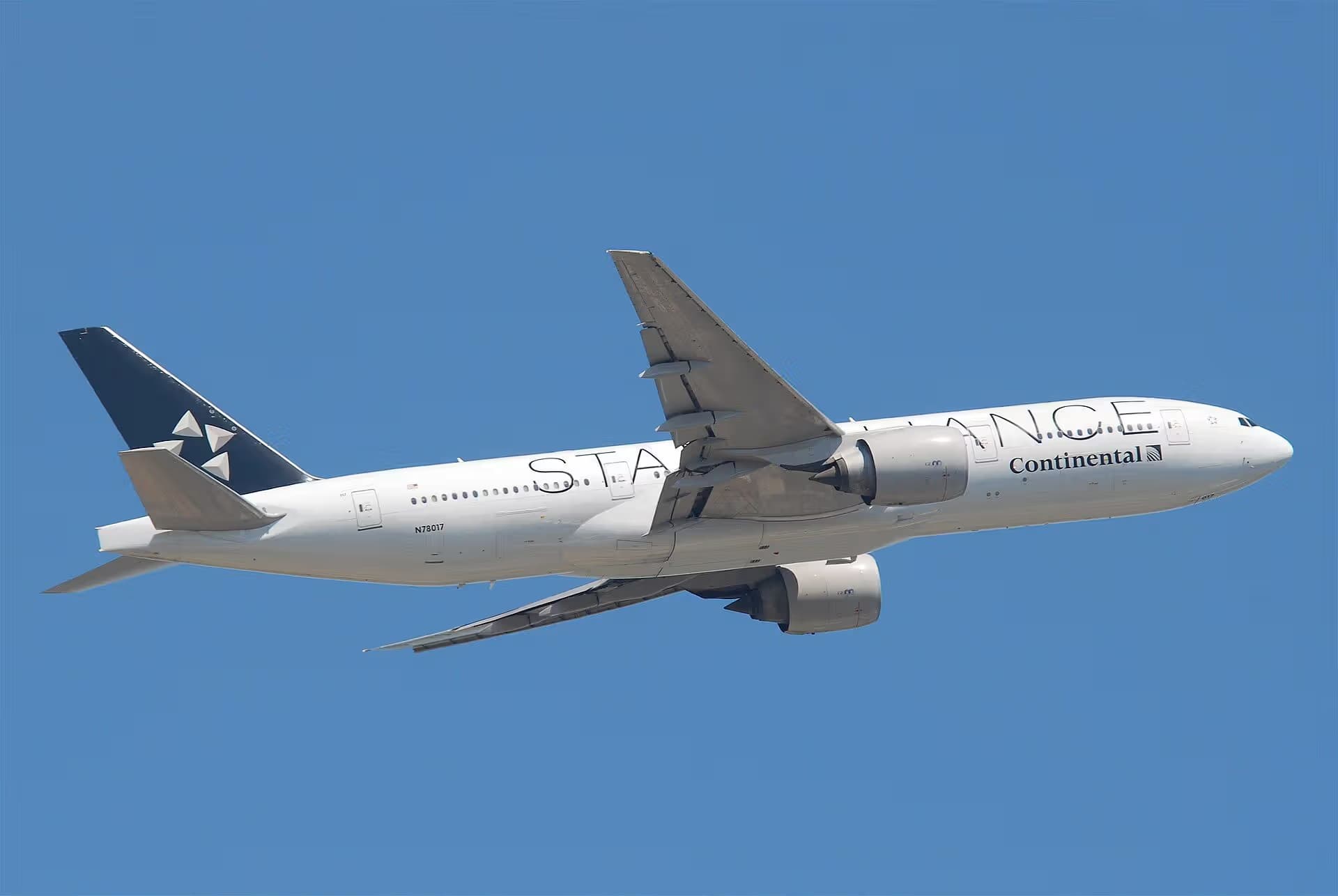 N78017 — Boeing