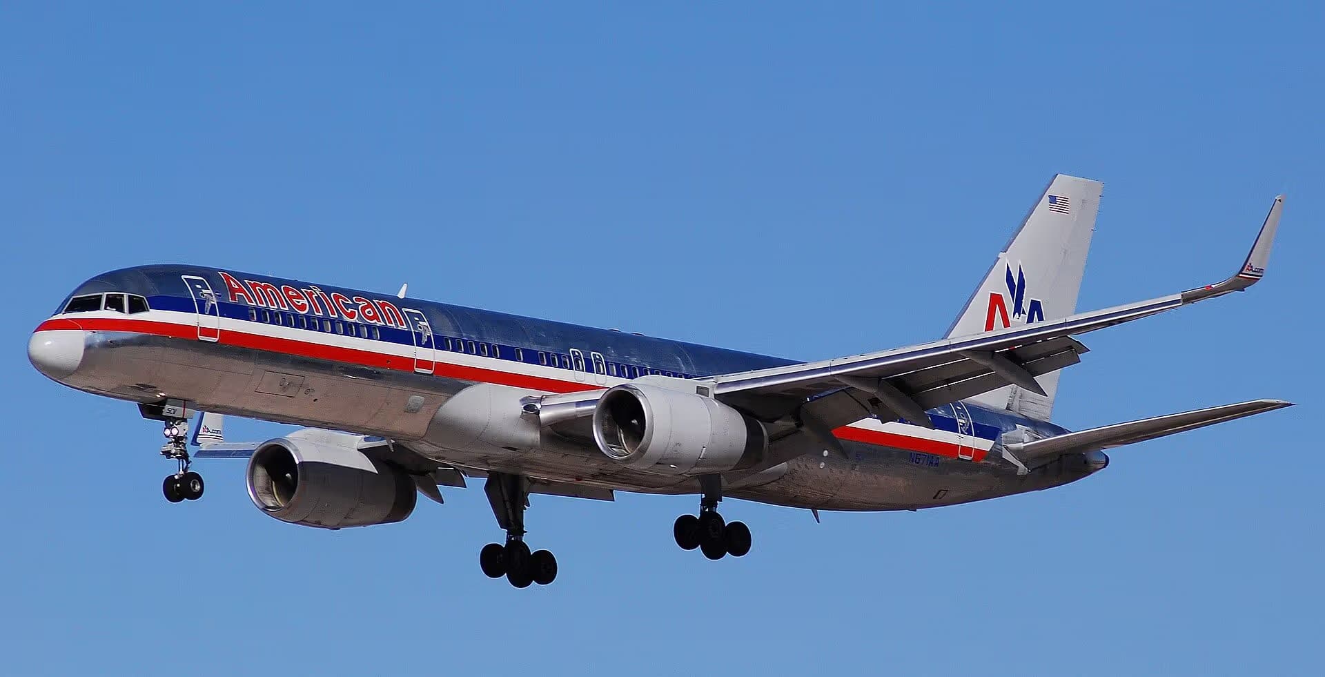 N671AA — Boeing
