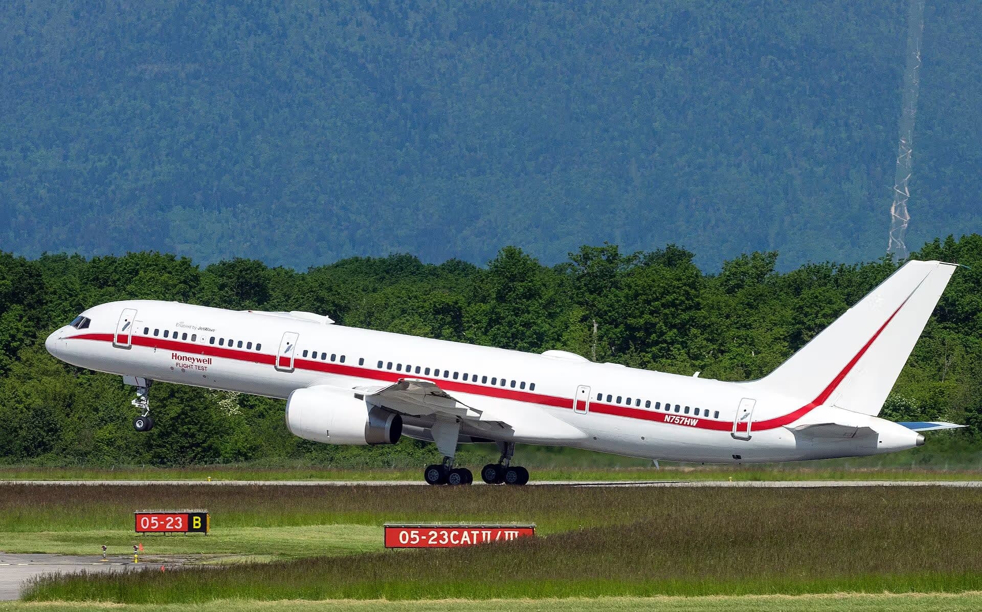 N757HW — Boeing