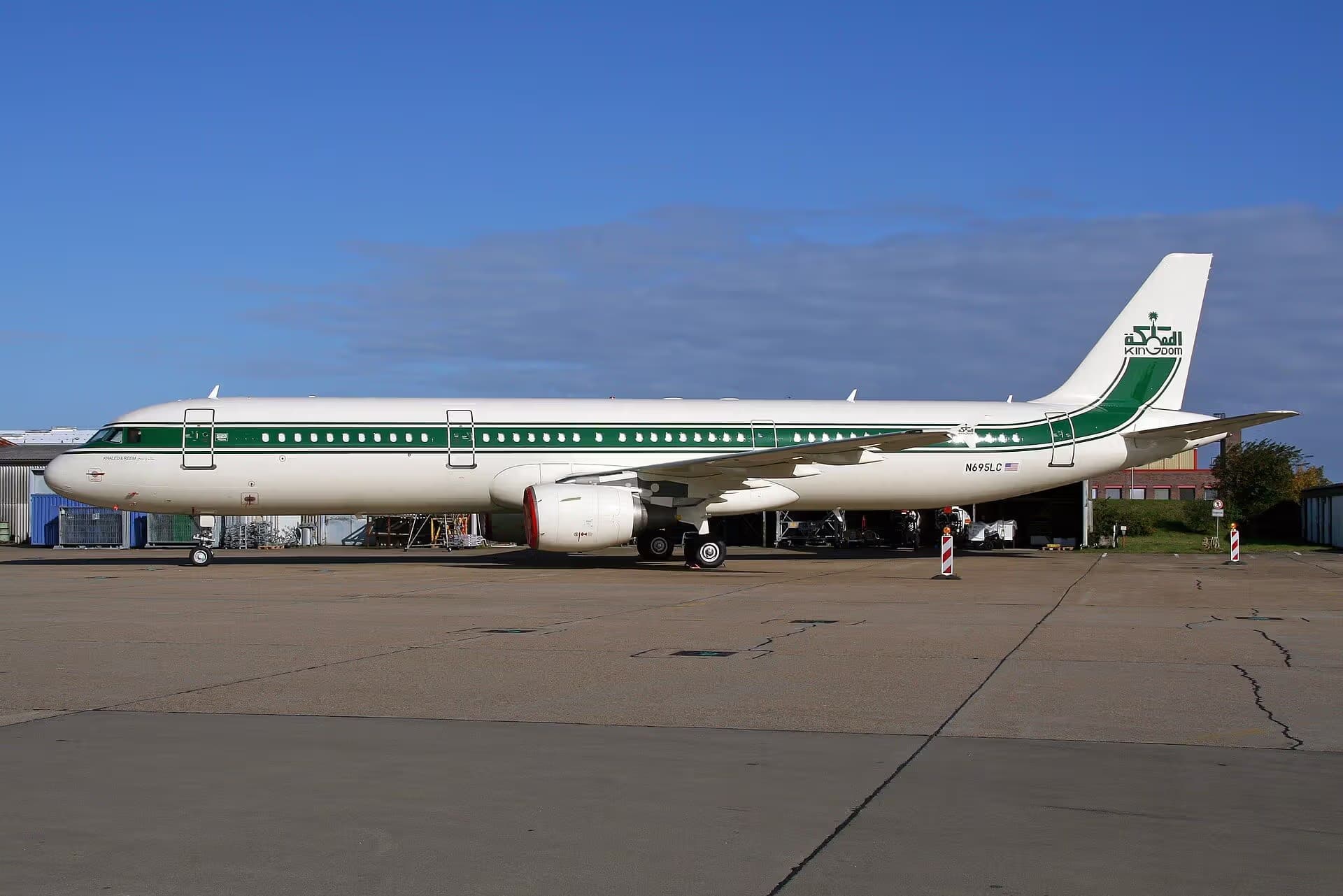 N695LC — Aircraft