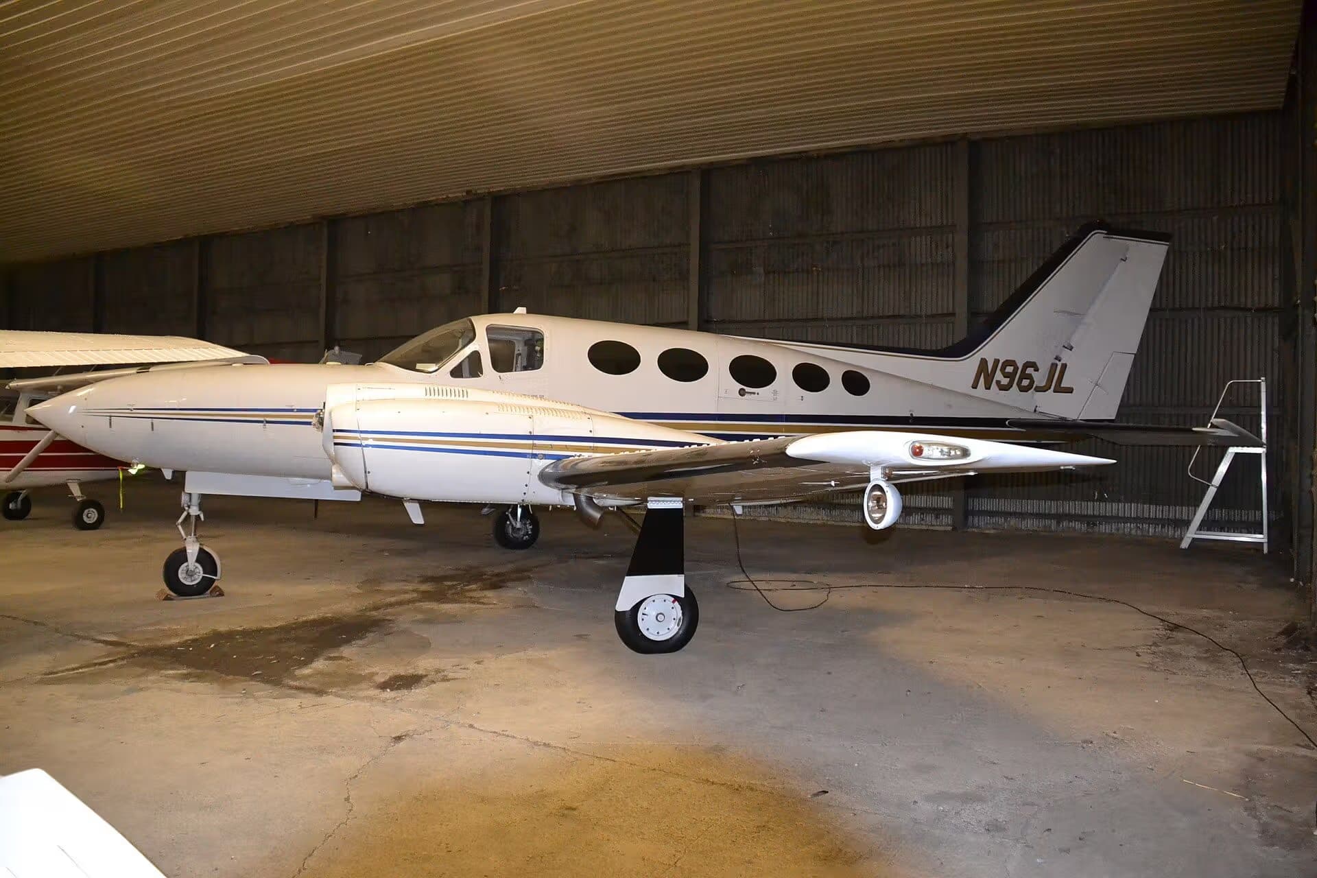N96JL — Twin-engine aircraft