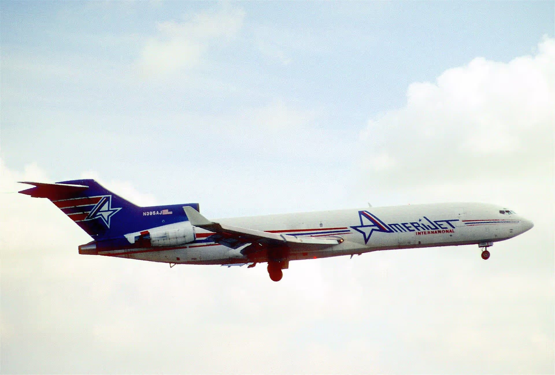 N395AJ — Boeing