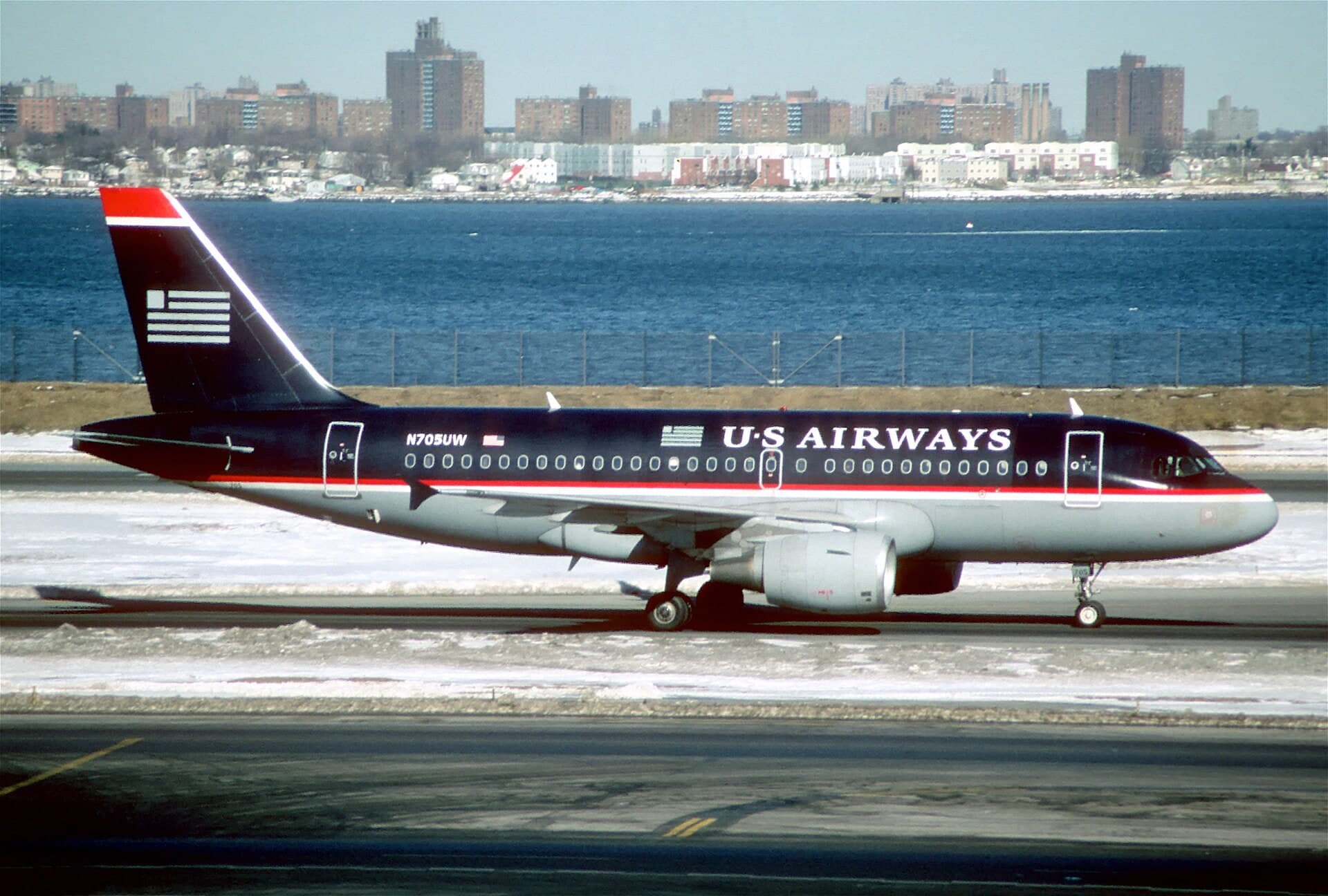 N705UW — Airbus