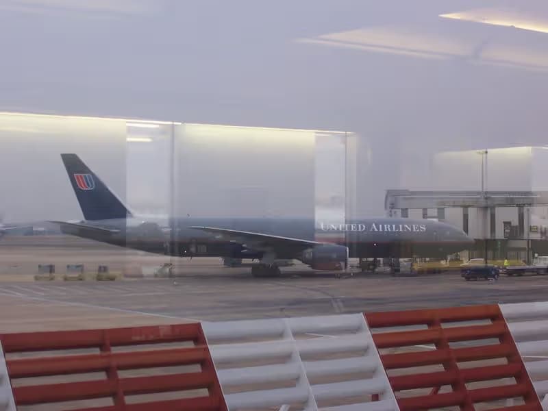 N793UA — Twin-engine aircraft