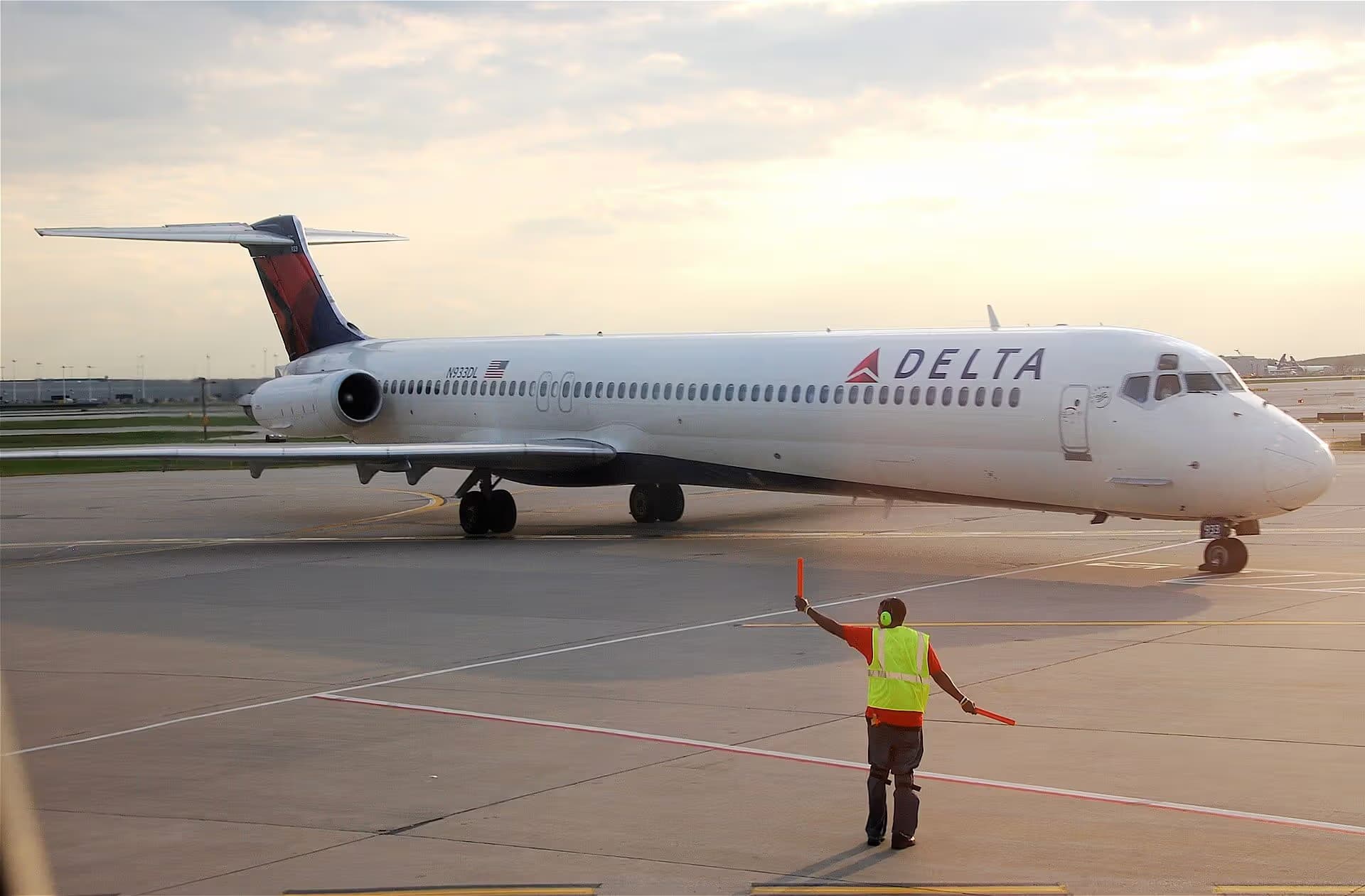 N933DL — Aircraft