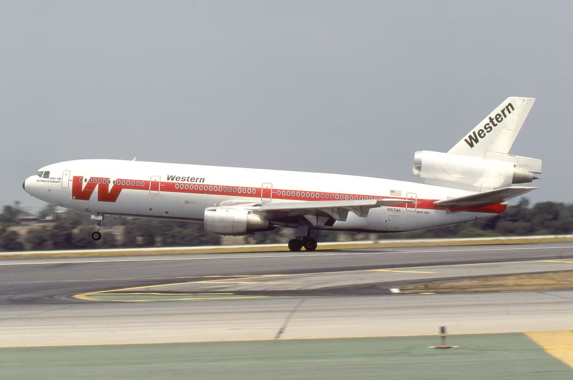 N913WA — Douglas