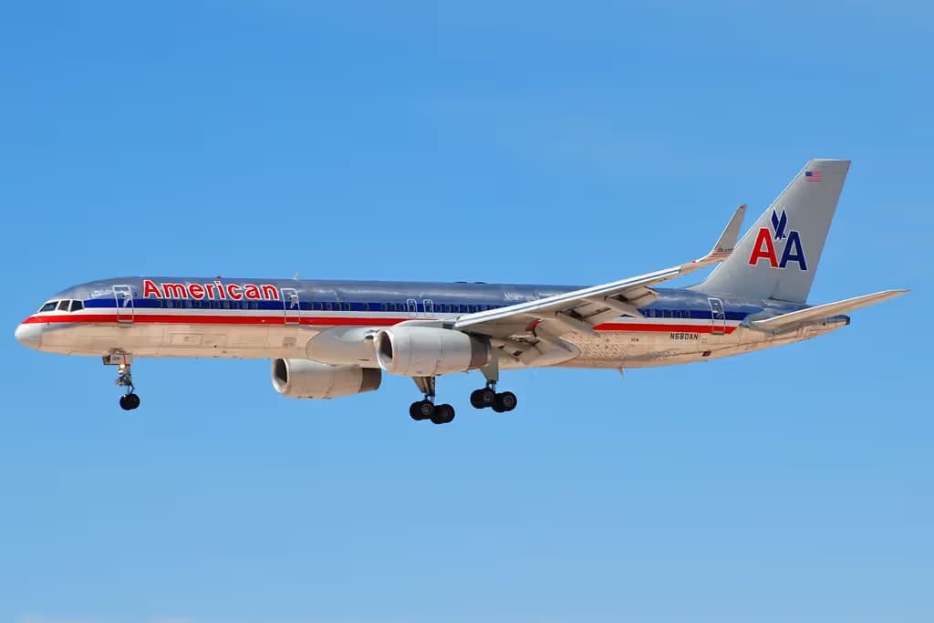 N680AN — Twin-engine aircraft