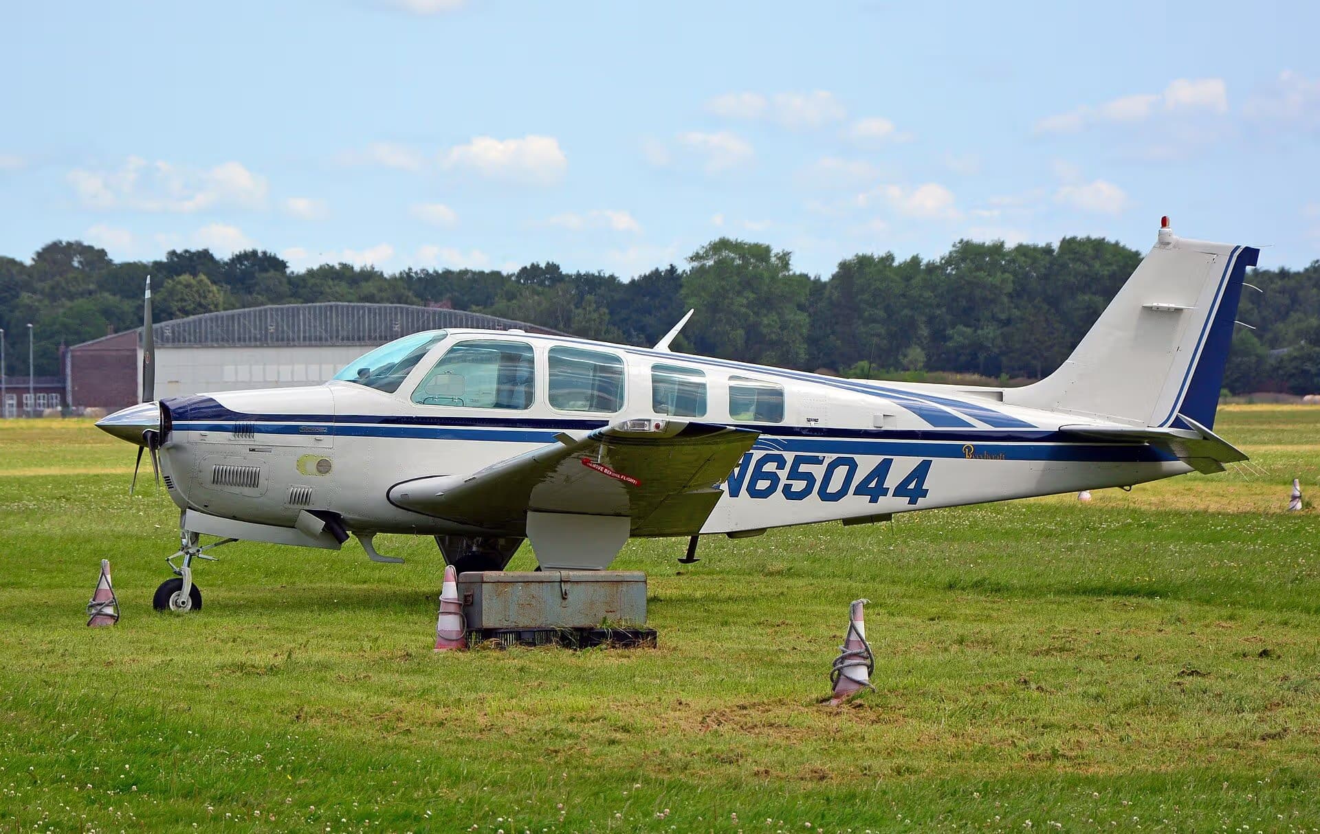 N65044 — Beechcraft