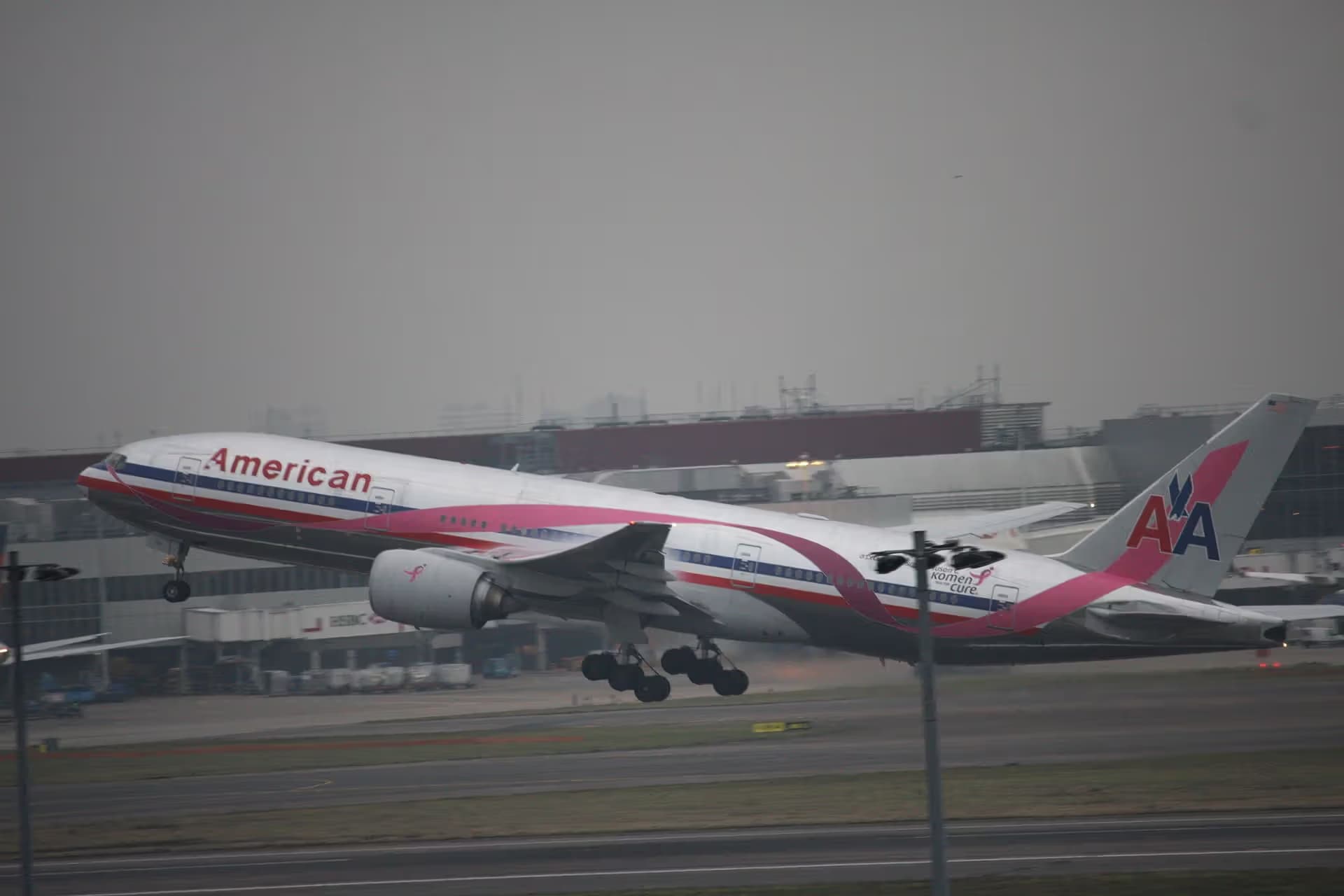 N759AN — Twin-engine aircraft
