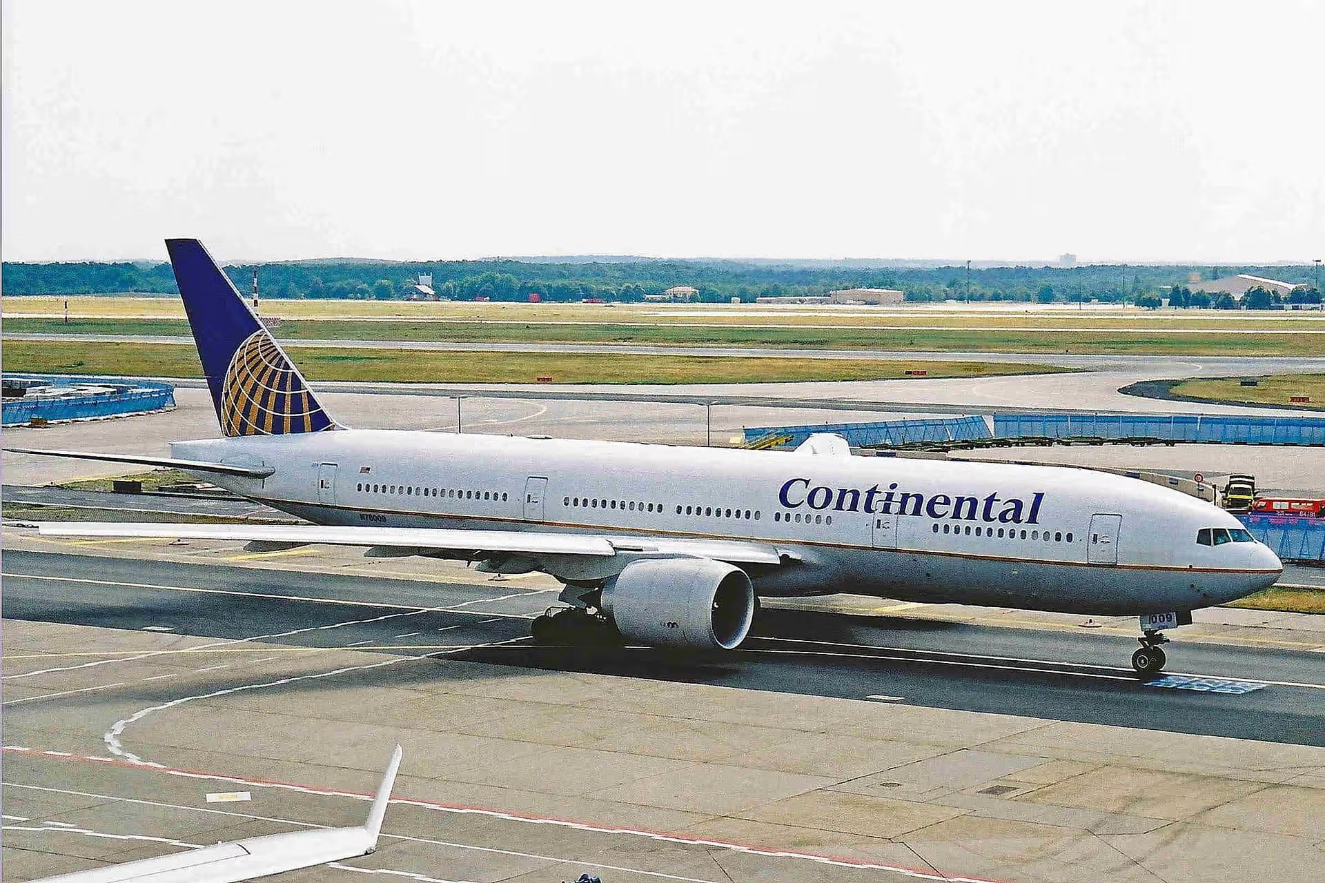 N78009 — Boeing