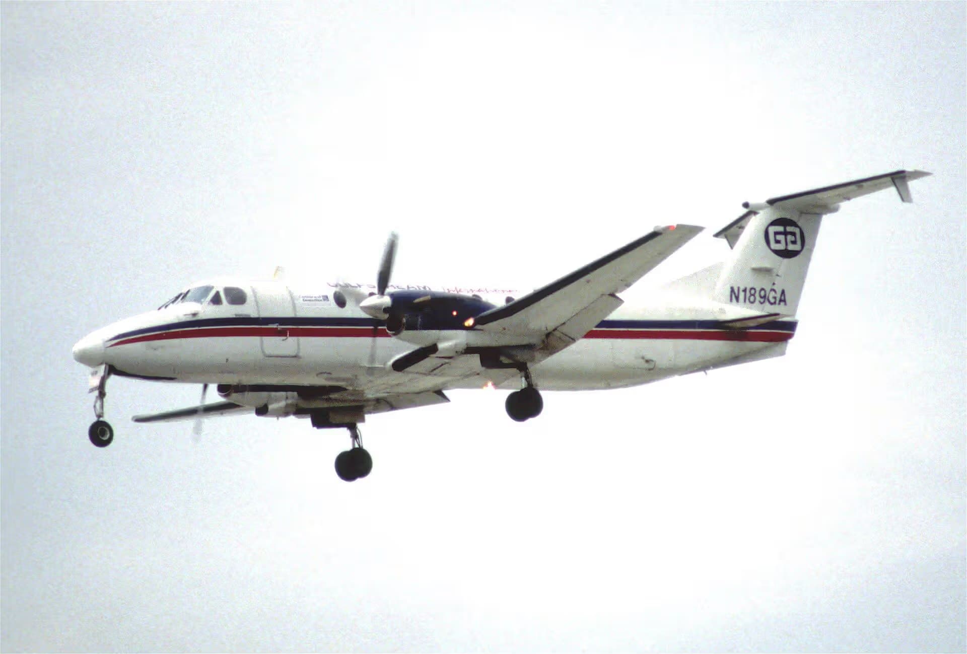 N189GA — Twin-engine aircraft