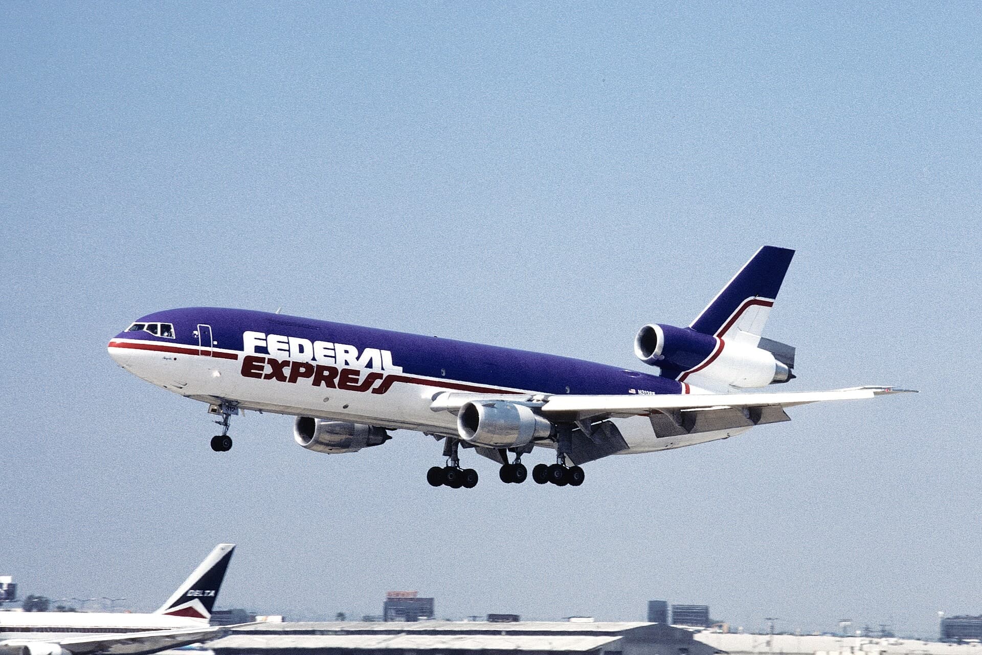 N312FE — Douglas