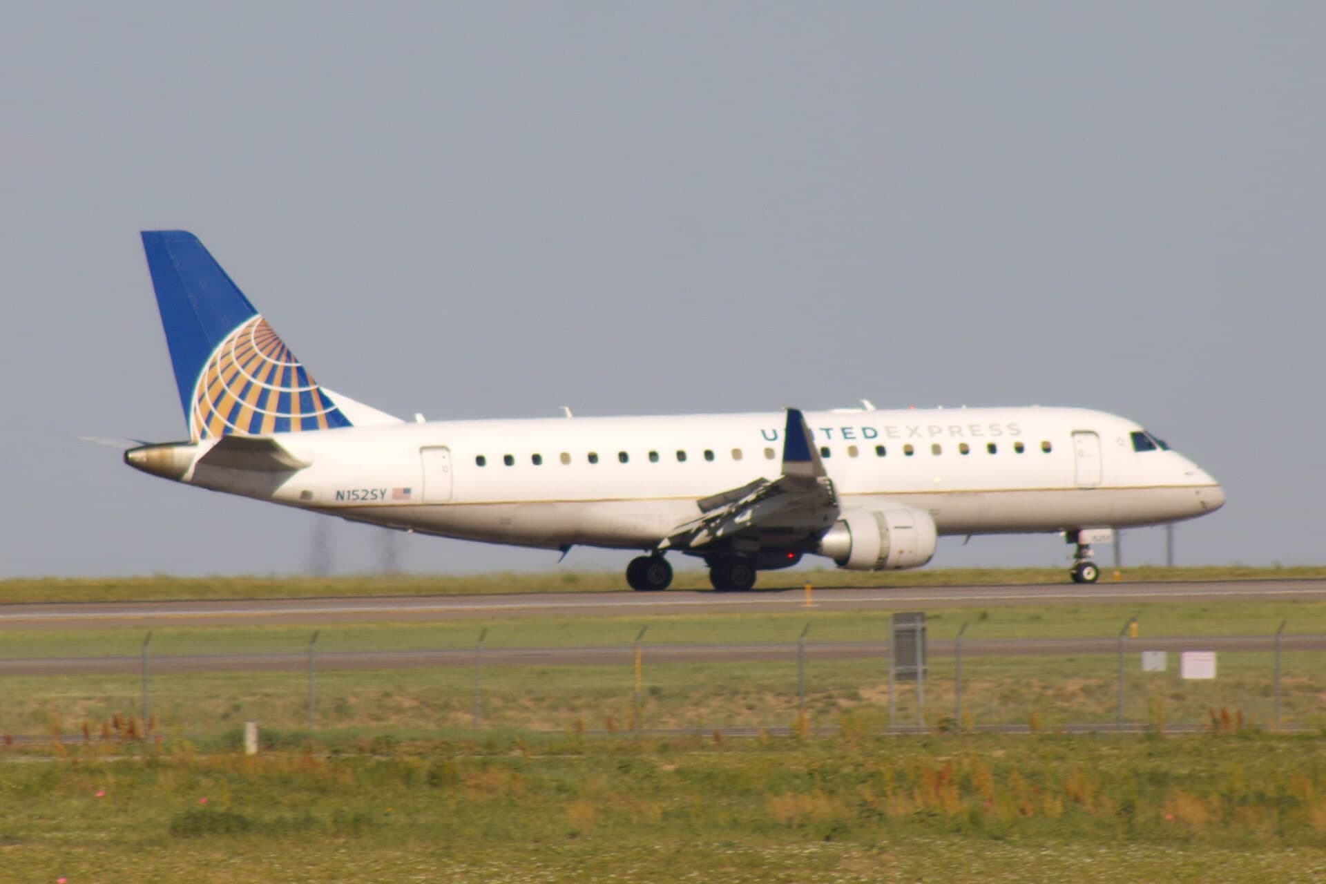 N152SY — Embraer