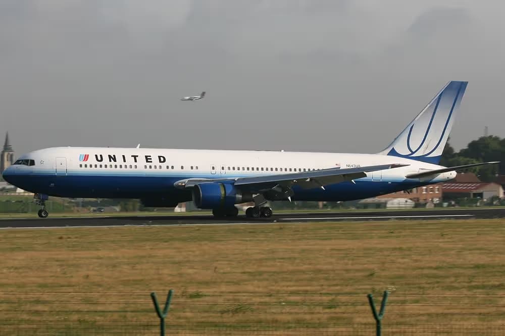 N643UA — Boeing