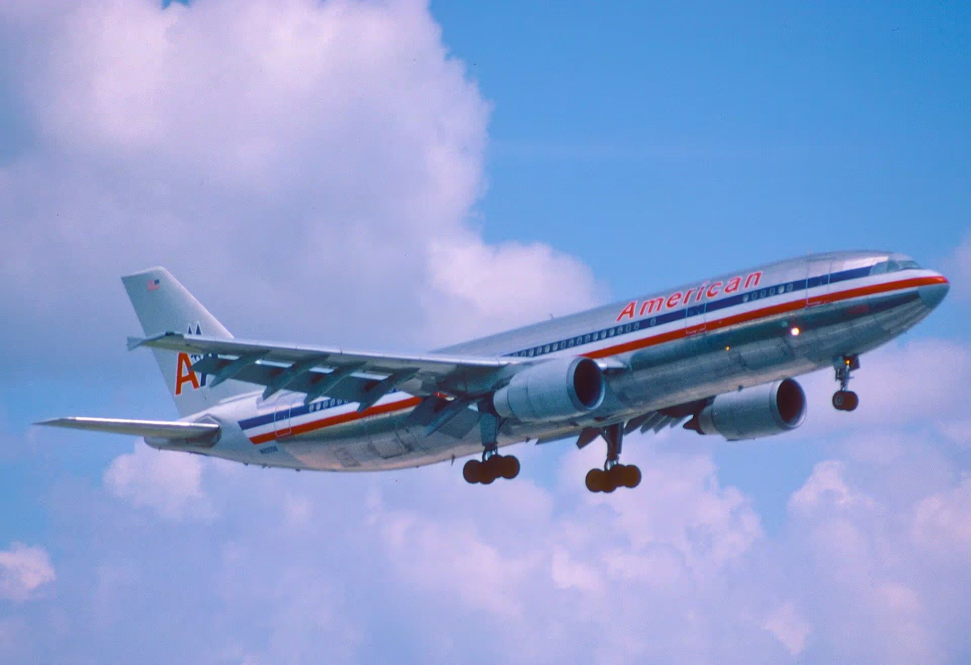 N80058 — Twin-engine aircraft
