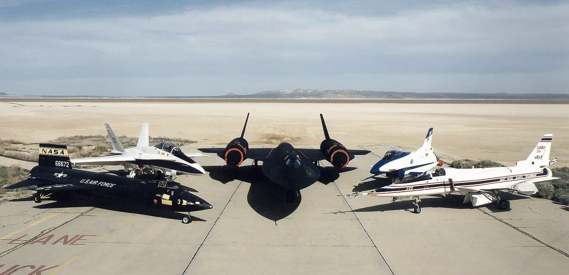 N846NA — Twin-engine aircraft