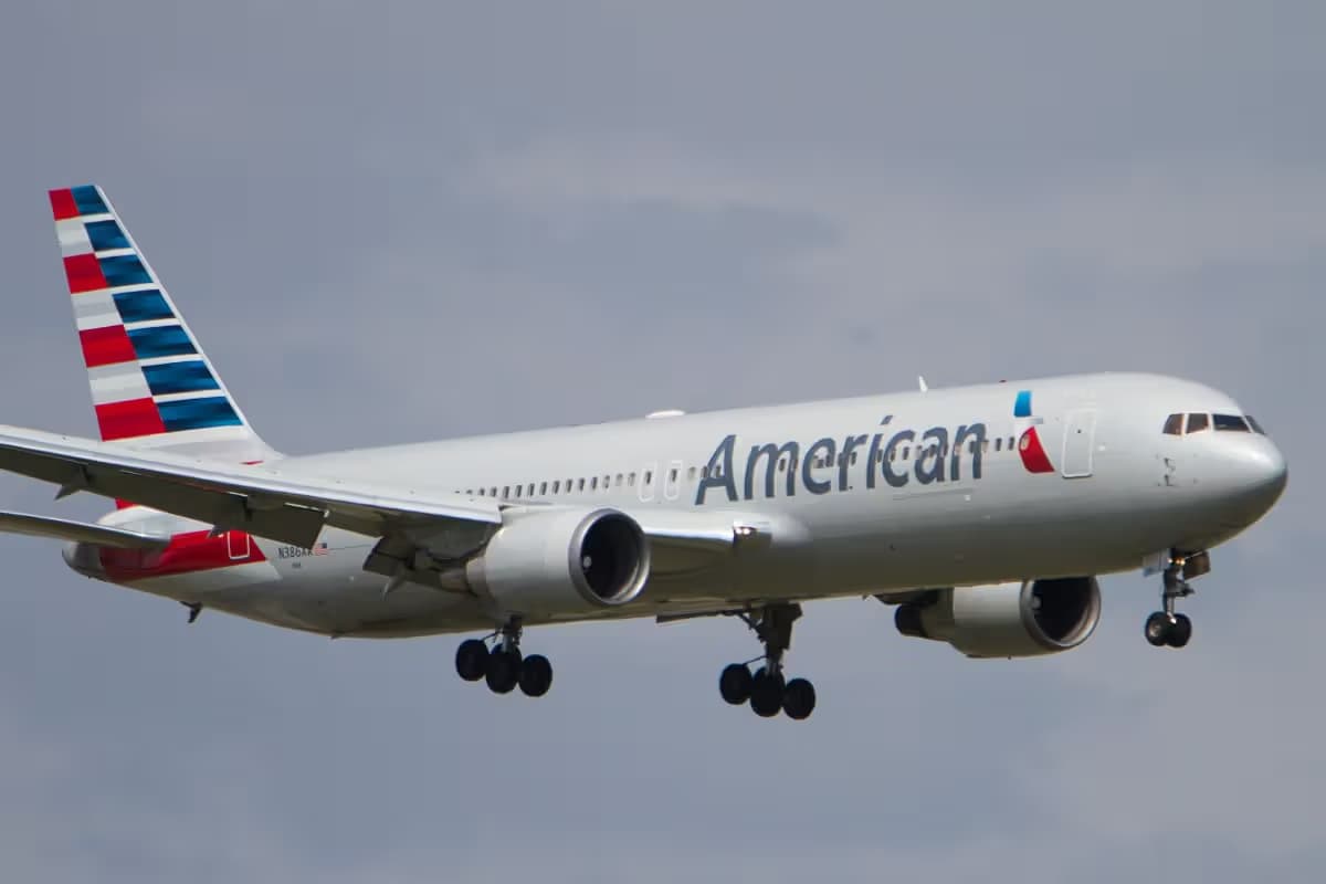 N386AA — Boeing