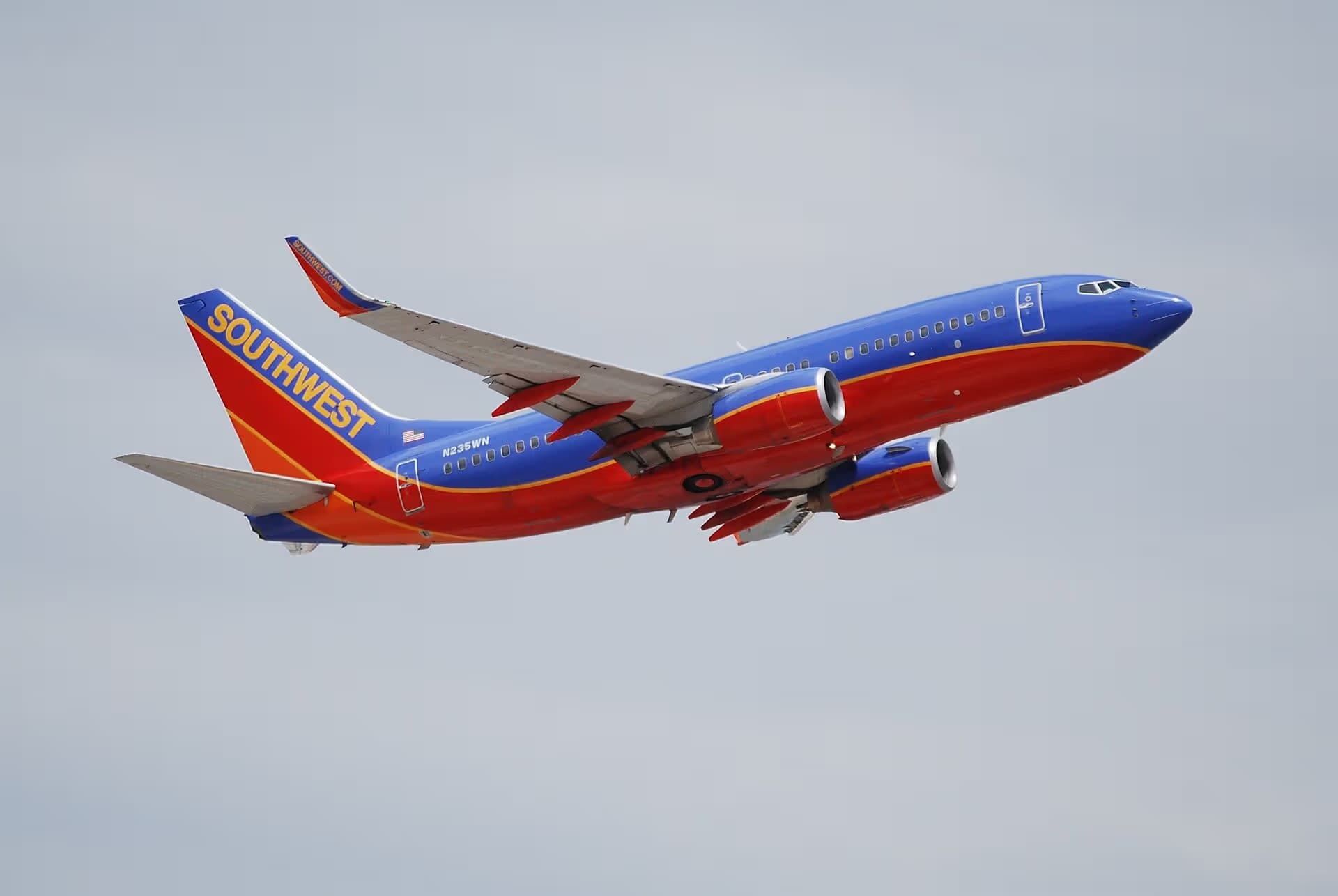 N235WN — Boeing