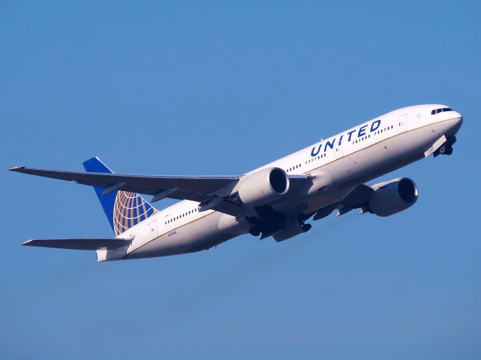 N781UA — Boeing
