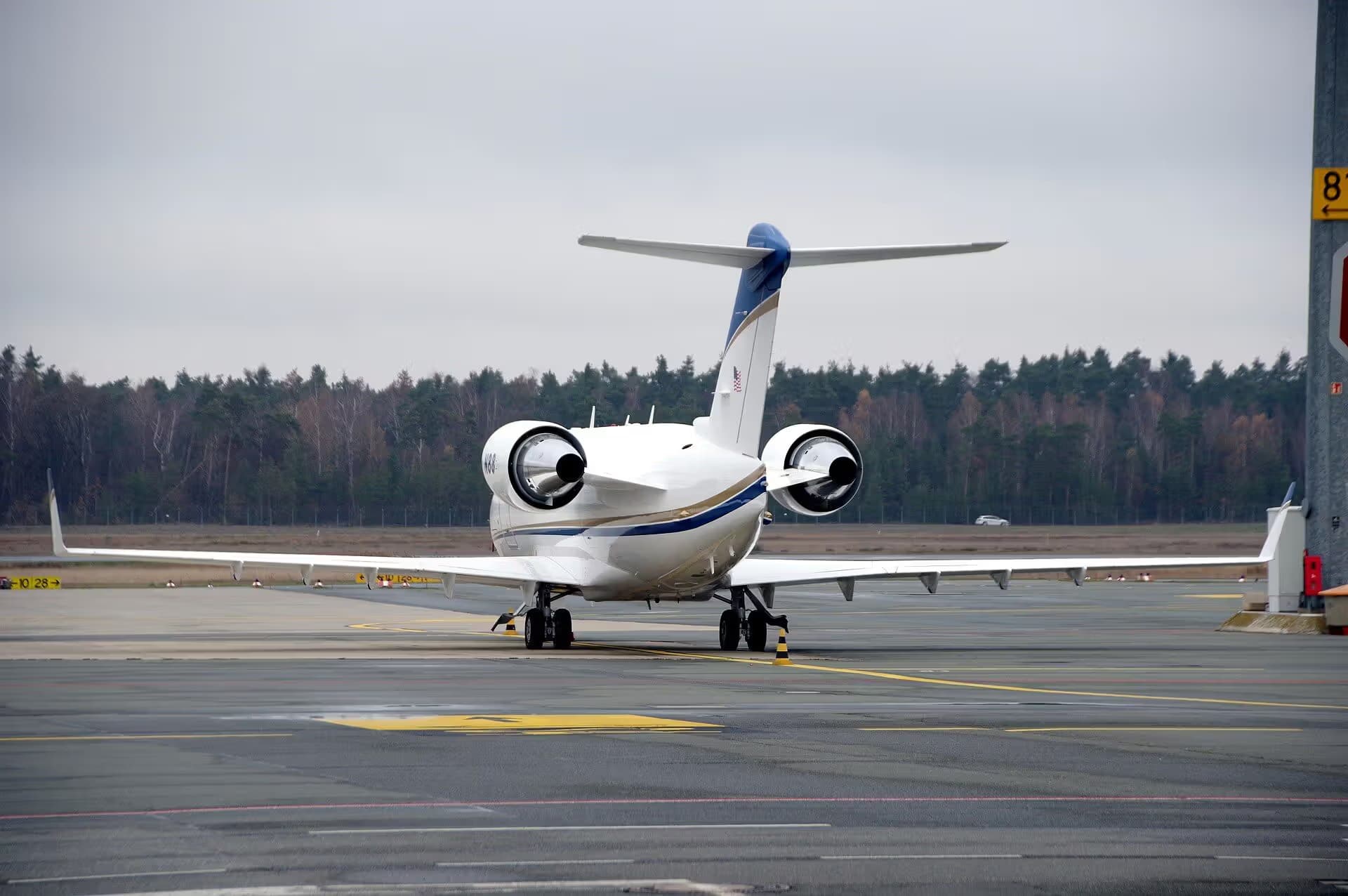 N88 — Business jet