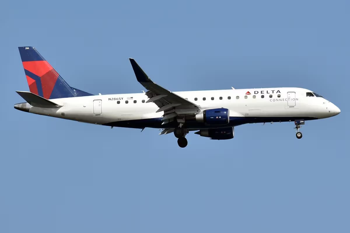 N286SY — Embraer