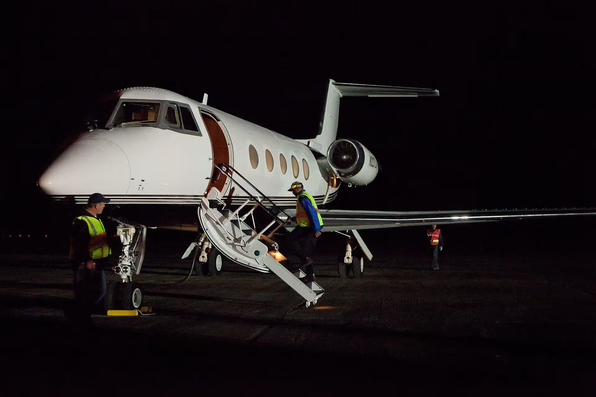 N227LA — Business jet