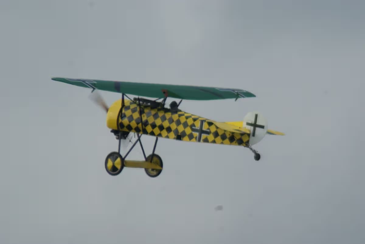 Unidentified — Single-engine aircraft