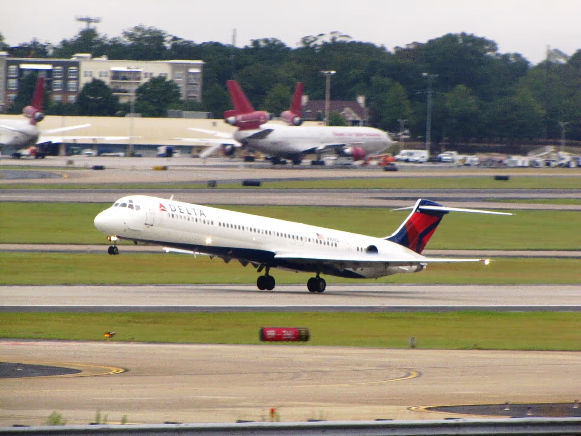 N966DL — Aircraft